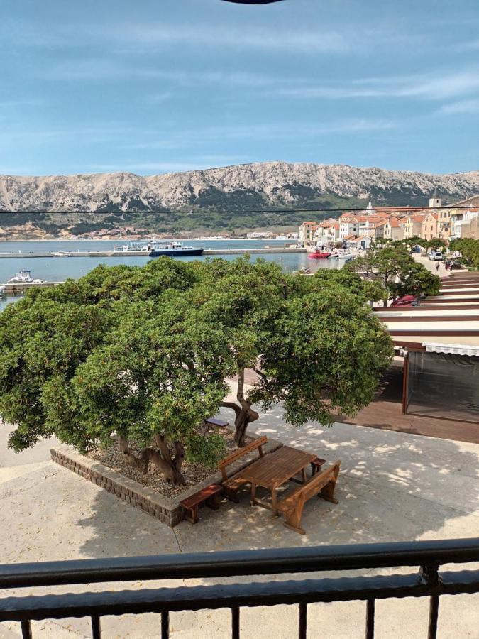 Apartments Dorcic Baška Eksteriør bilde
