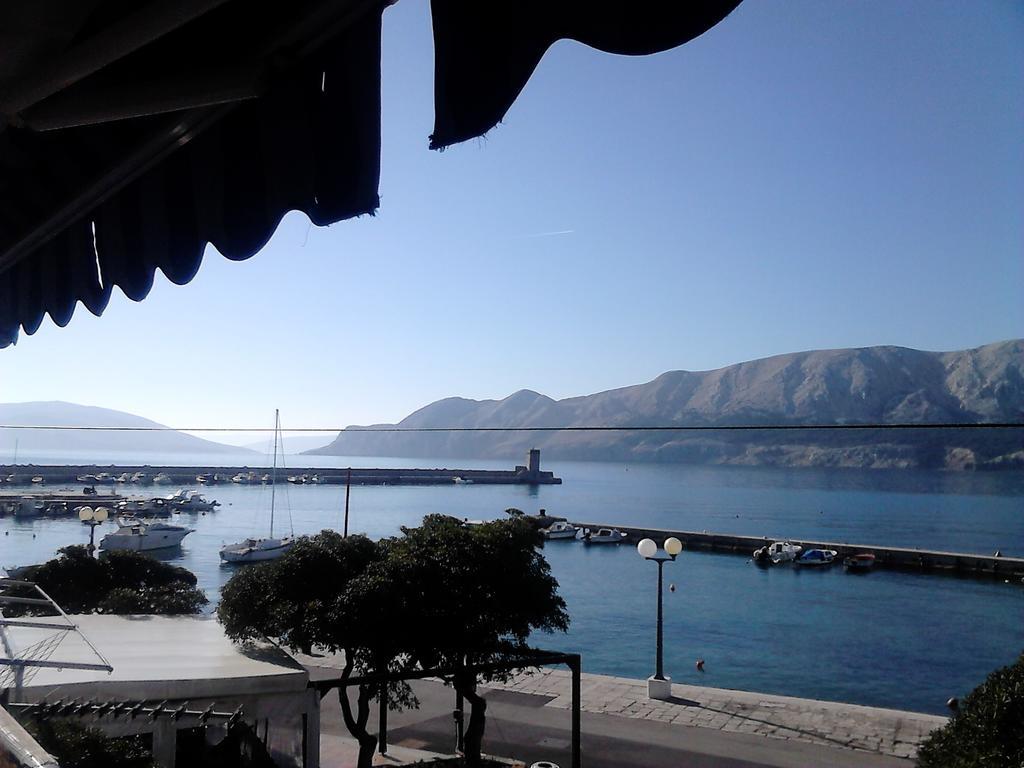 Apartments Dorcic Baška Eksteriør bilde